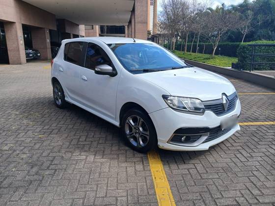 RENAULT SANDERO 1.6 GT LINE LIMITED FLEX 4P MANUAL RENAULT SANDERO 1.6 GT LINE LIMITED FLEX 4P MANUAL